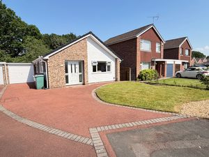 Acacia Drive Great Sutton